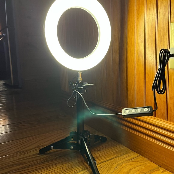 Ring Light - Picture 1 of 9